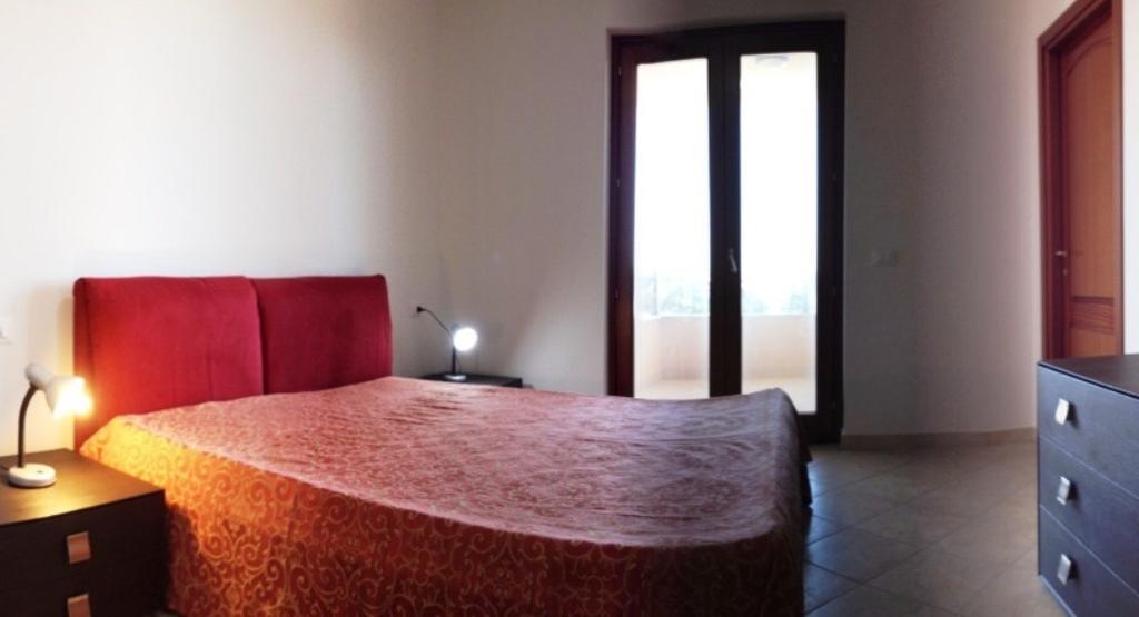 Regina Apartments Alghero Rum bild
